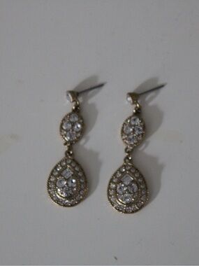 GIVENCHY Vintage Y2K Gold Teardrop Earrings